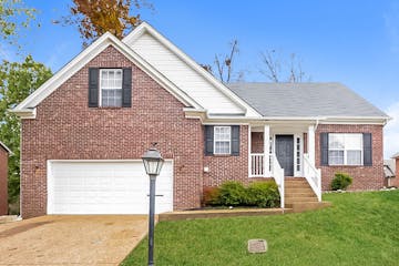 5104 Bay Overlook Dr Hermitage, TN 37076